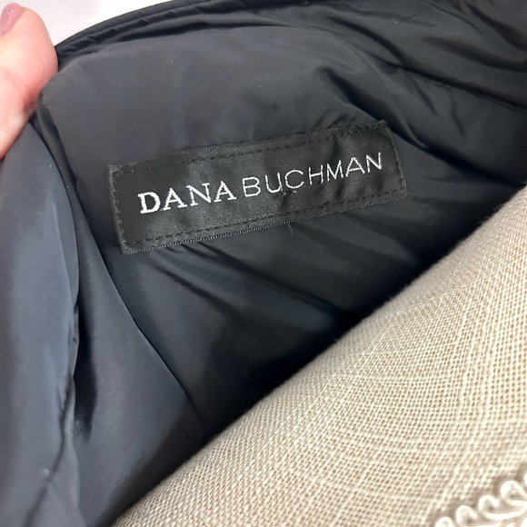 Dana Buchman women’s small black zip vest with pockets. - Picture 4 of 11